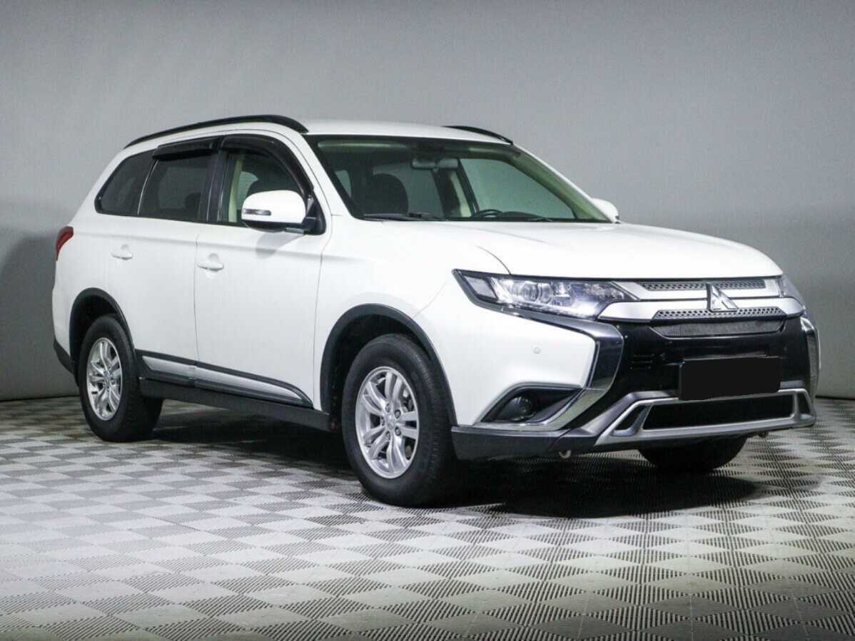 Купить Mitsubishi Outlander с пробегом. Фото: #2