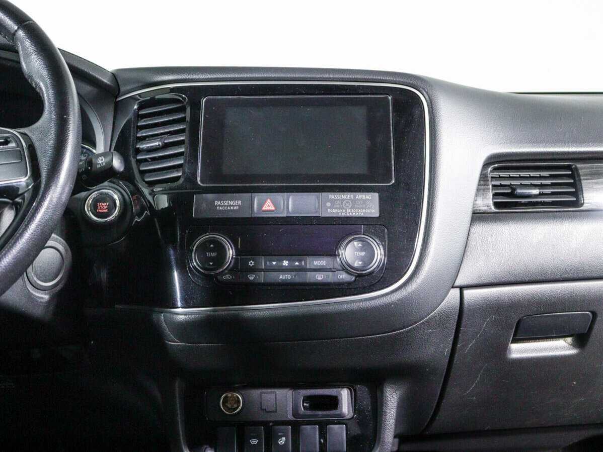 Купить Mitsubishi Outlander с пробегом. Фото: #11