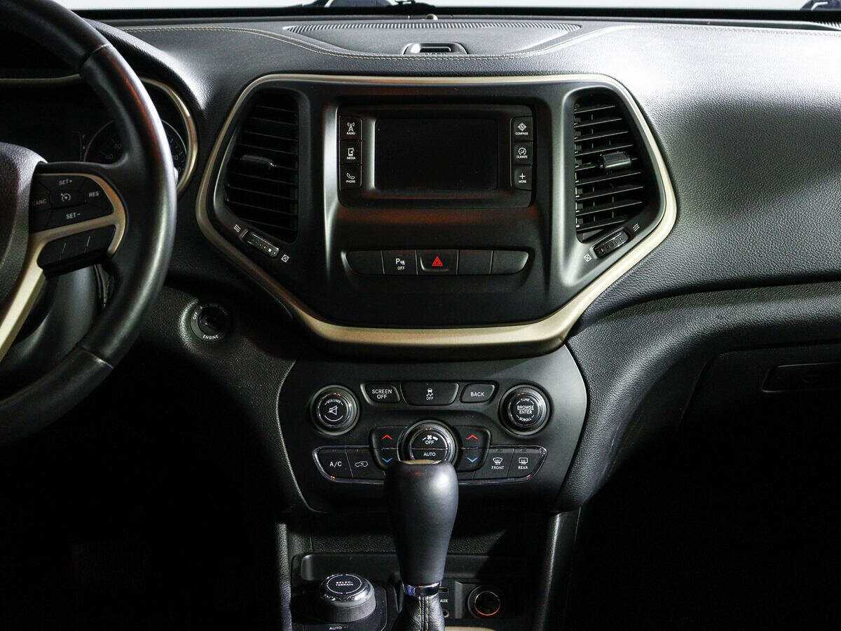 Купить Jeep Cherokee с пробегом. Фото: #10