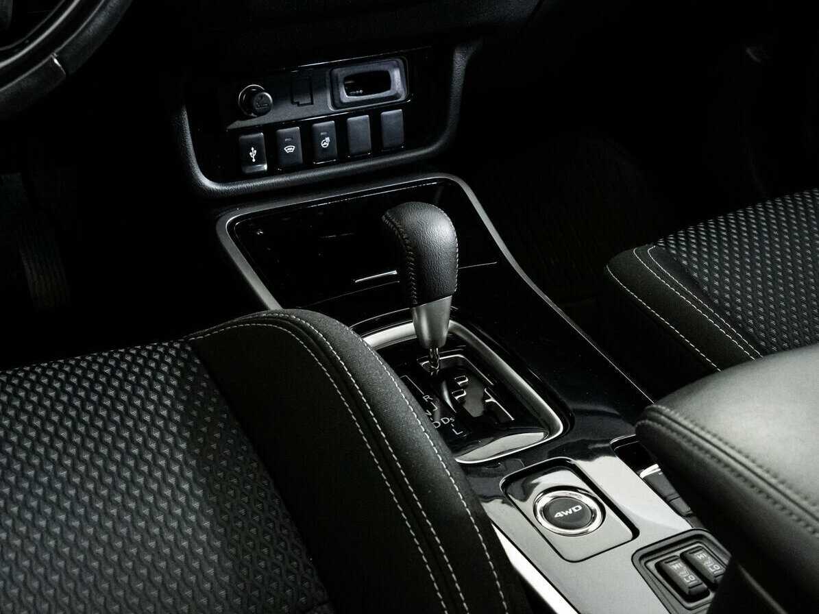 Купить Mitsubishi Outlander с пробегом. Фото: #12