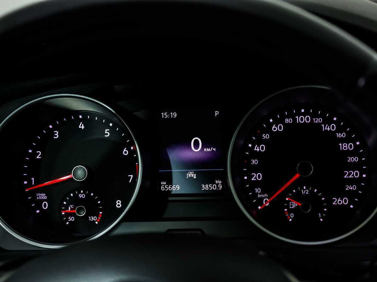Купить Volkswagen Tiguan с пробегом. Фото: #16