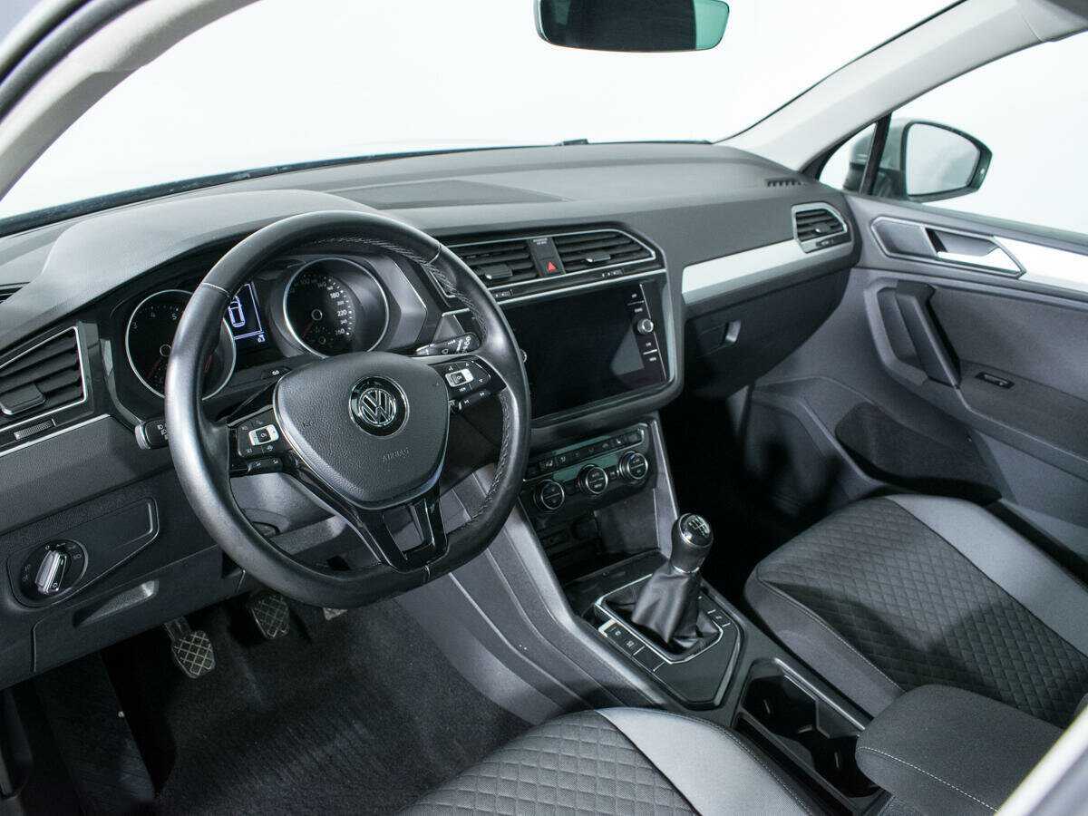 Купить Volkswagen Tiguan с пробегом. Фото: #11