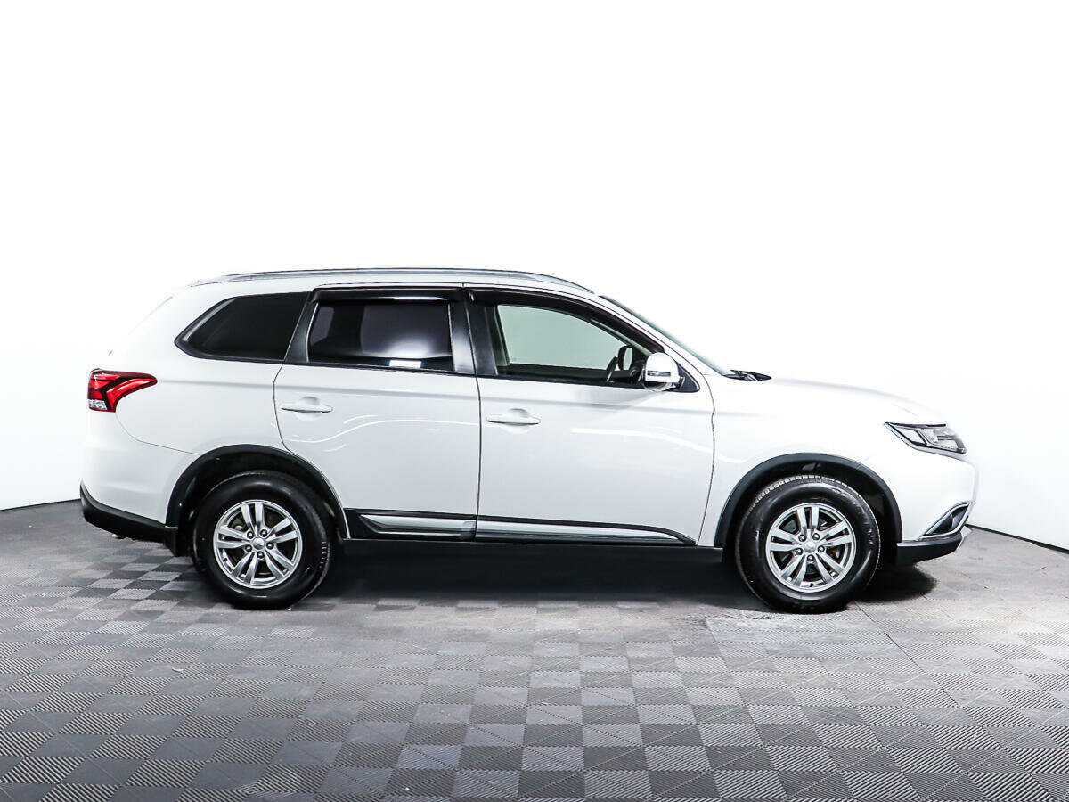 Купить Mitsubishi Outlander с пробегом. Фото: #3