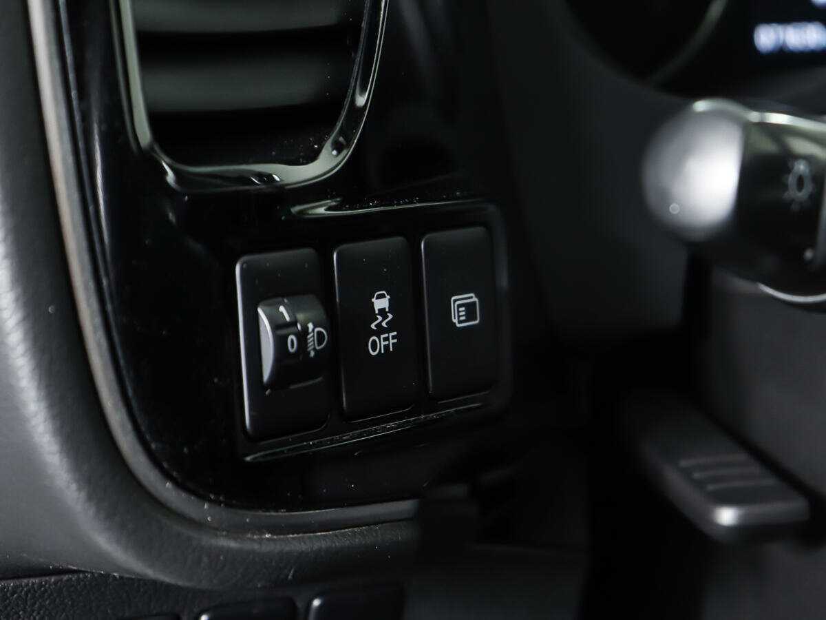Купить Mitsubishi Outlander с пробегом. Фото: #15