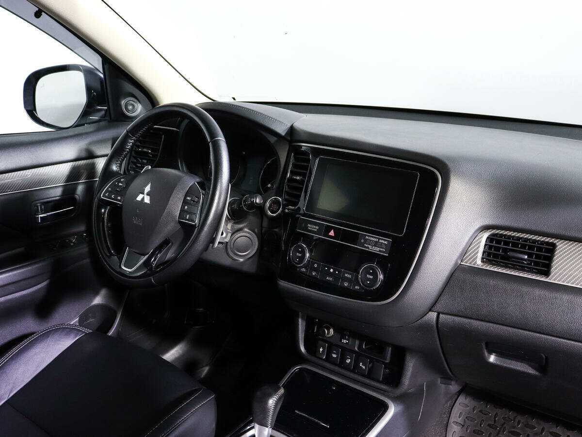 Купить Mitsubishi Outlander с пробегом. Фото: #8