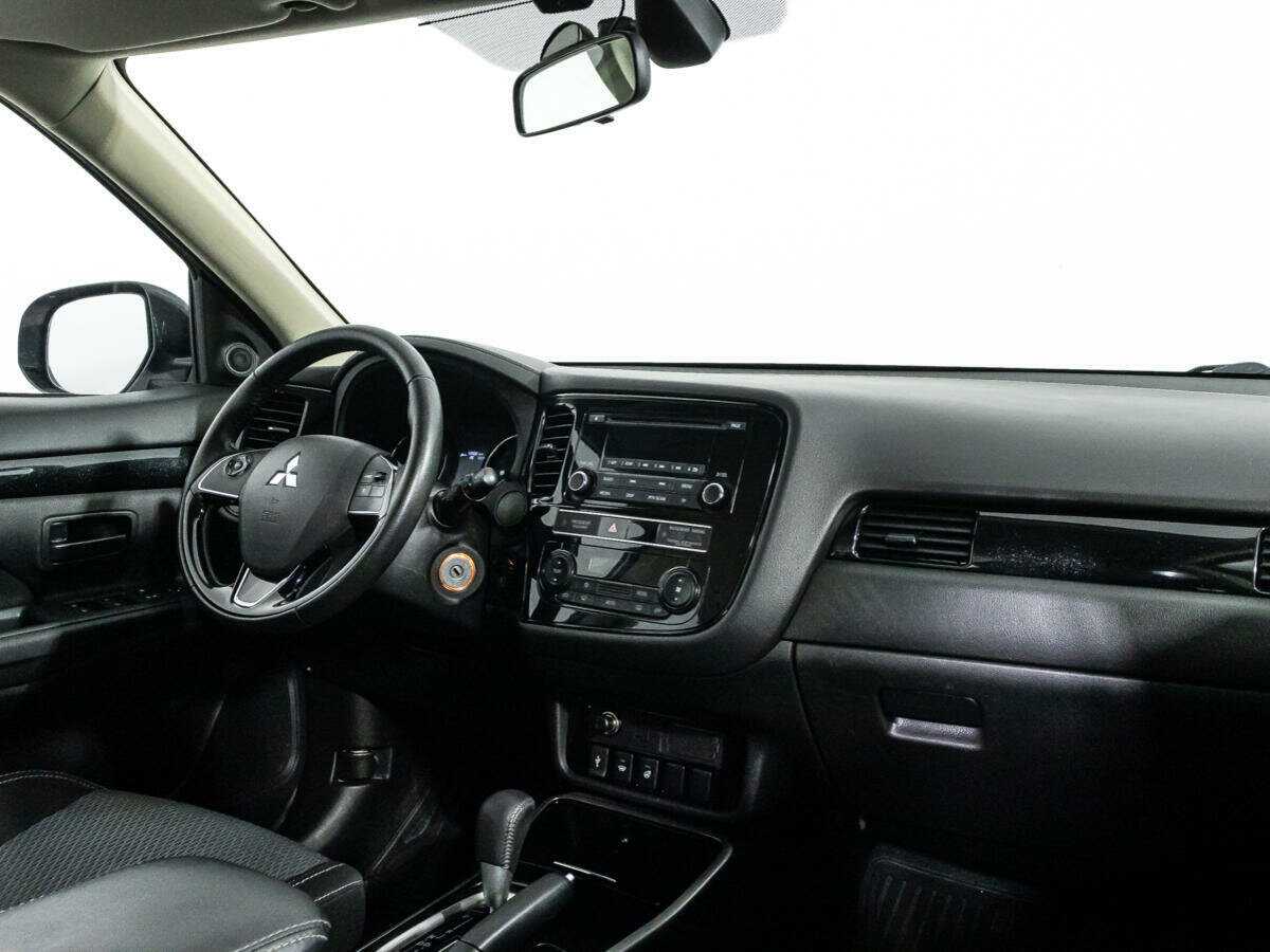 Купить Mitsubishi Outlander с пробегом. Фото: #8