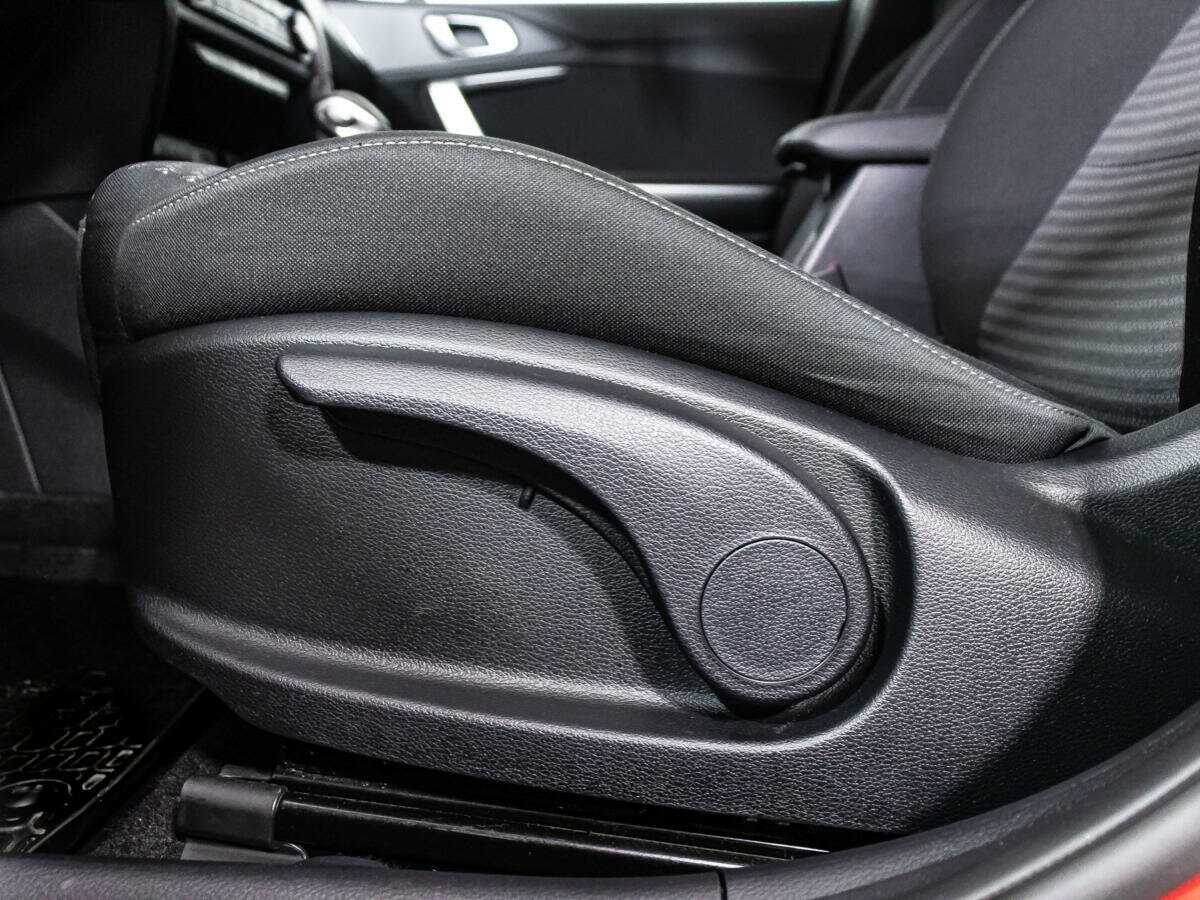 Купить Kia Ceed с пробегом. Фото: #22