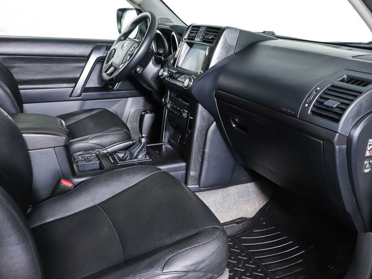 Купить Toyota Land Cruiser Prado с пробегом. Фото: #8