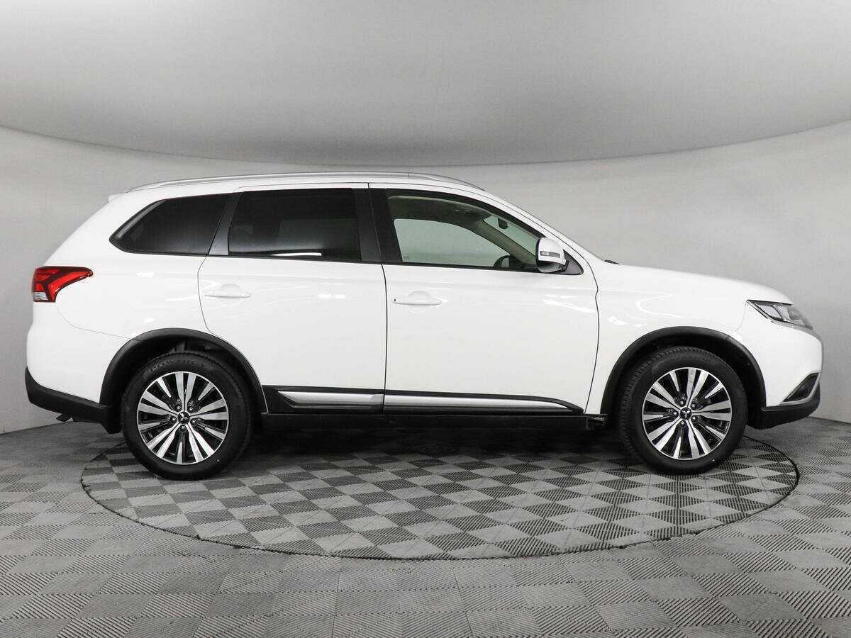 Купить Mitsubishi Outlander с пробегом. Фото: #3