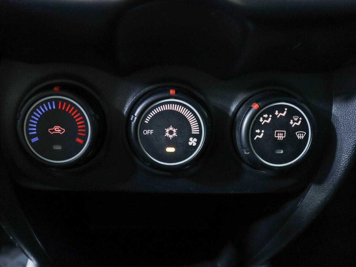 Продажа Б/У Митсубиши АС-Икс. Фото: #14