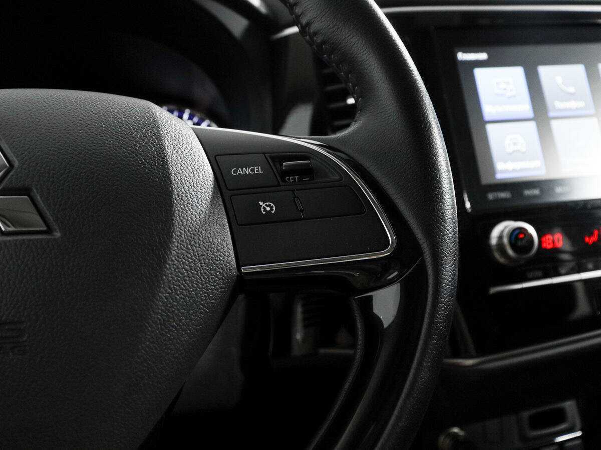 Купить Mitsubishi Outlander с пробегом. Фото: #16