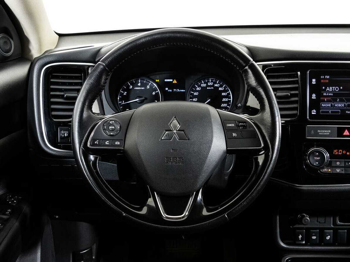 Купить Mitsubishi Outlander с пробегом. Фото: #9