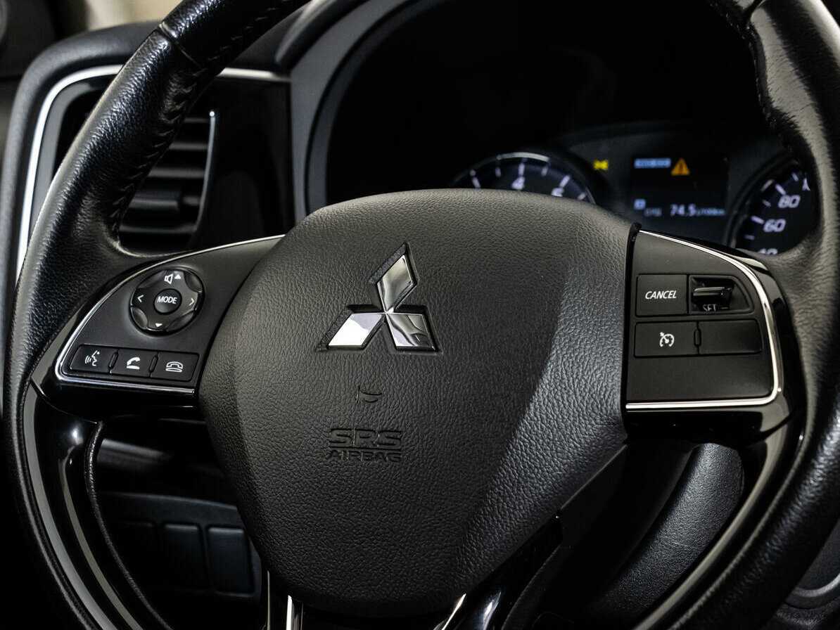 Купить Mitsubishi Outlander с пробегом. Фото: #10