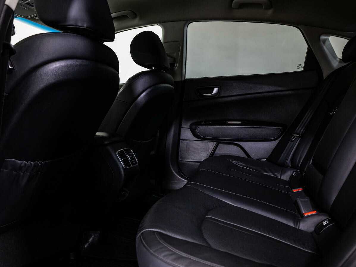 Купить Kia Optima с пробегом. Фото: #10