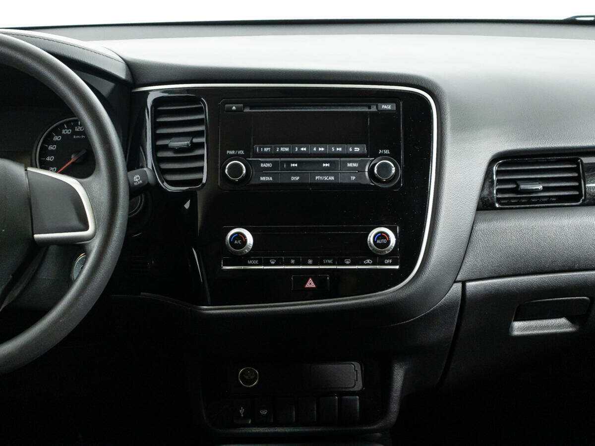 Купить Mitsubishi Outlander с пробегом. Фото: #13