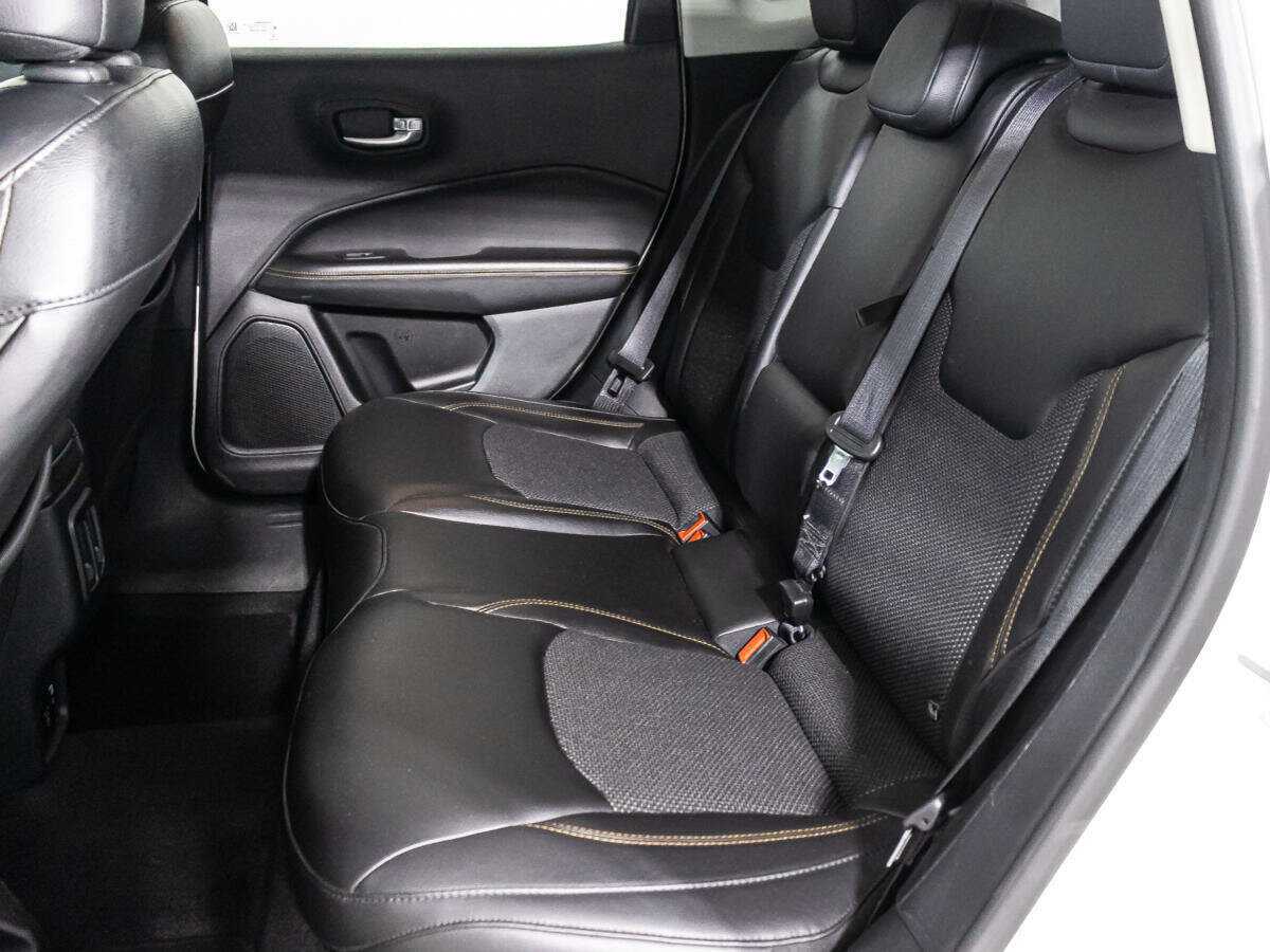 Купить Jeep Compass с пробегом. Фото: #9