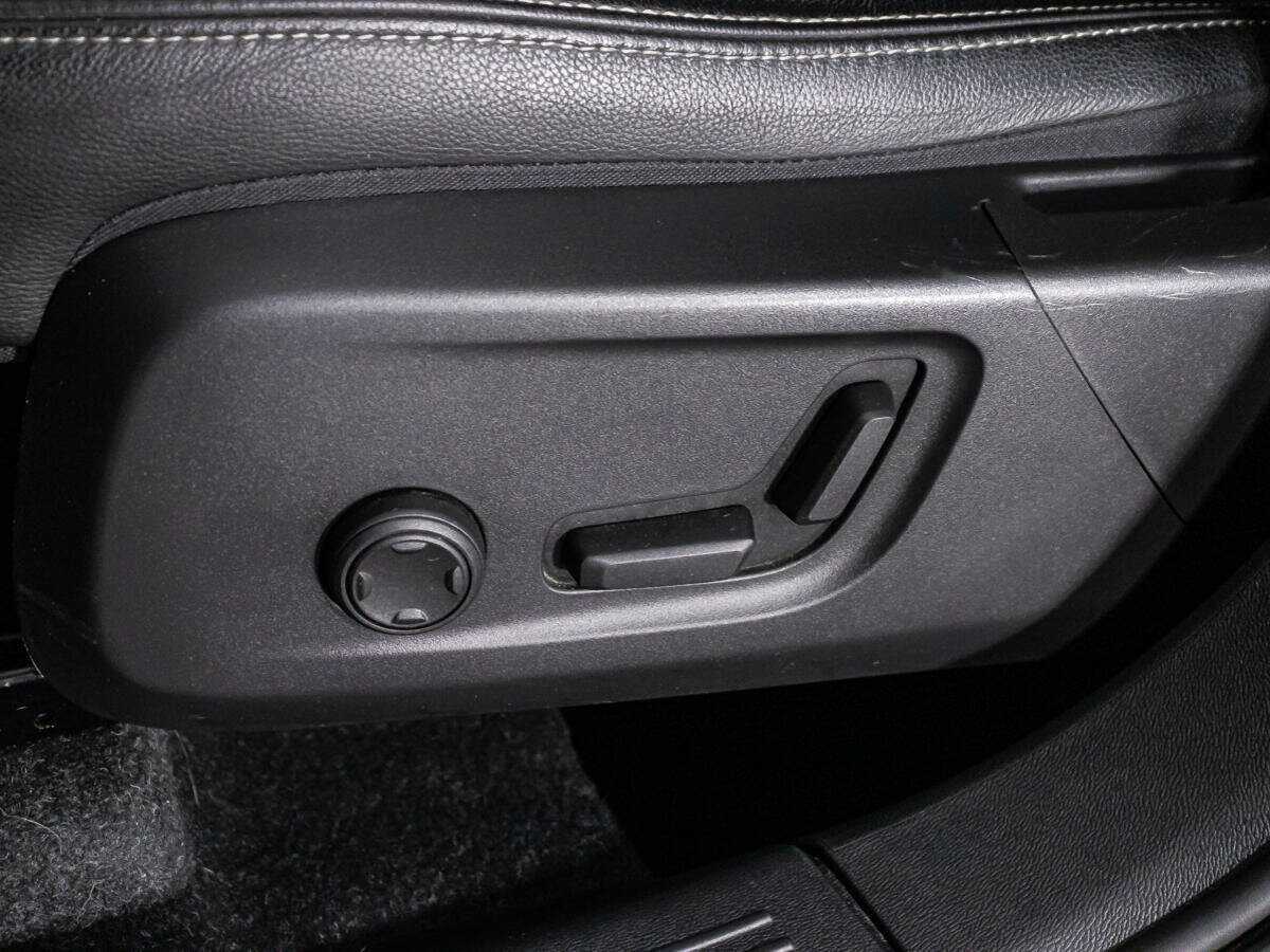 Купить Volvo XC40 с пробегом. Фото: #21