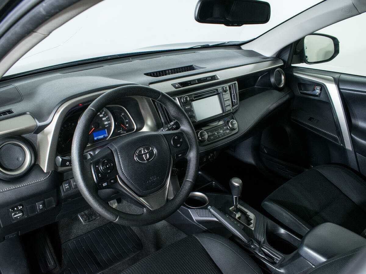 Купить Toyota RAV4 с пробегом. Фото: #12
