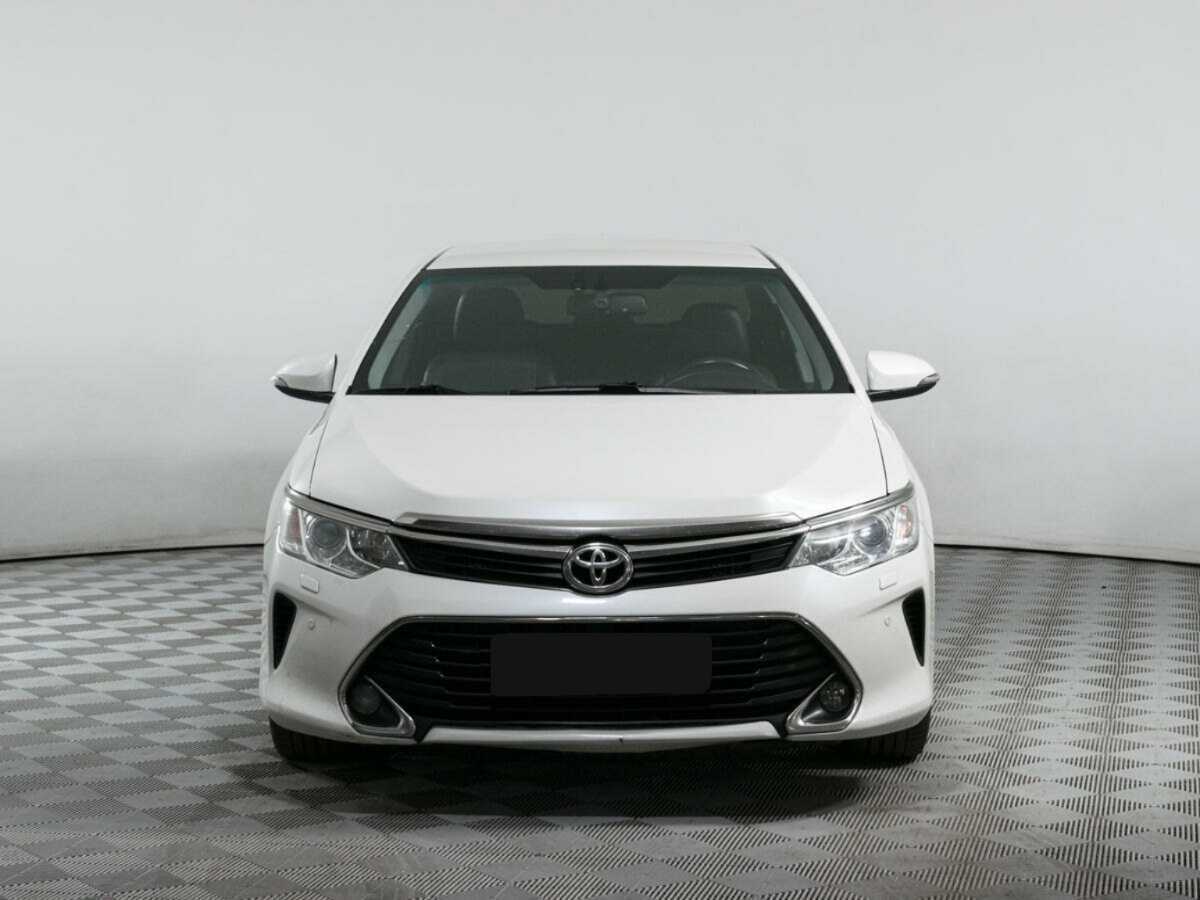 Купить Toyota Camry с пробегом. Фото: #1
