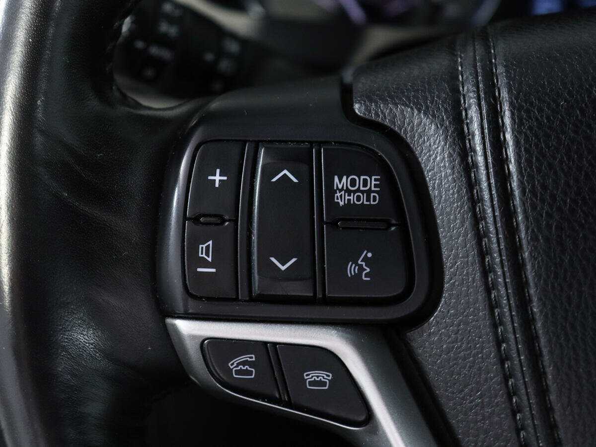 Купить Toyota Highlander с пробегом. Фото: #18