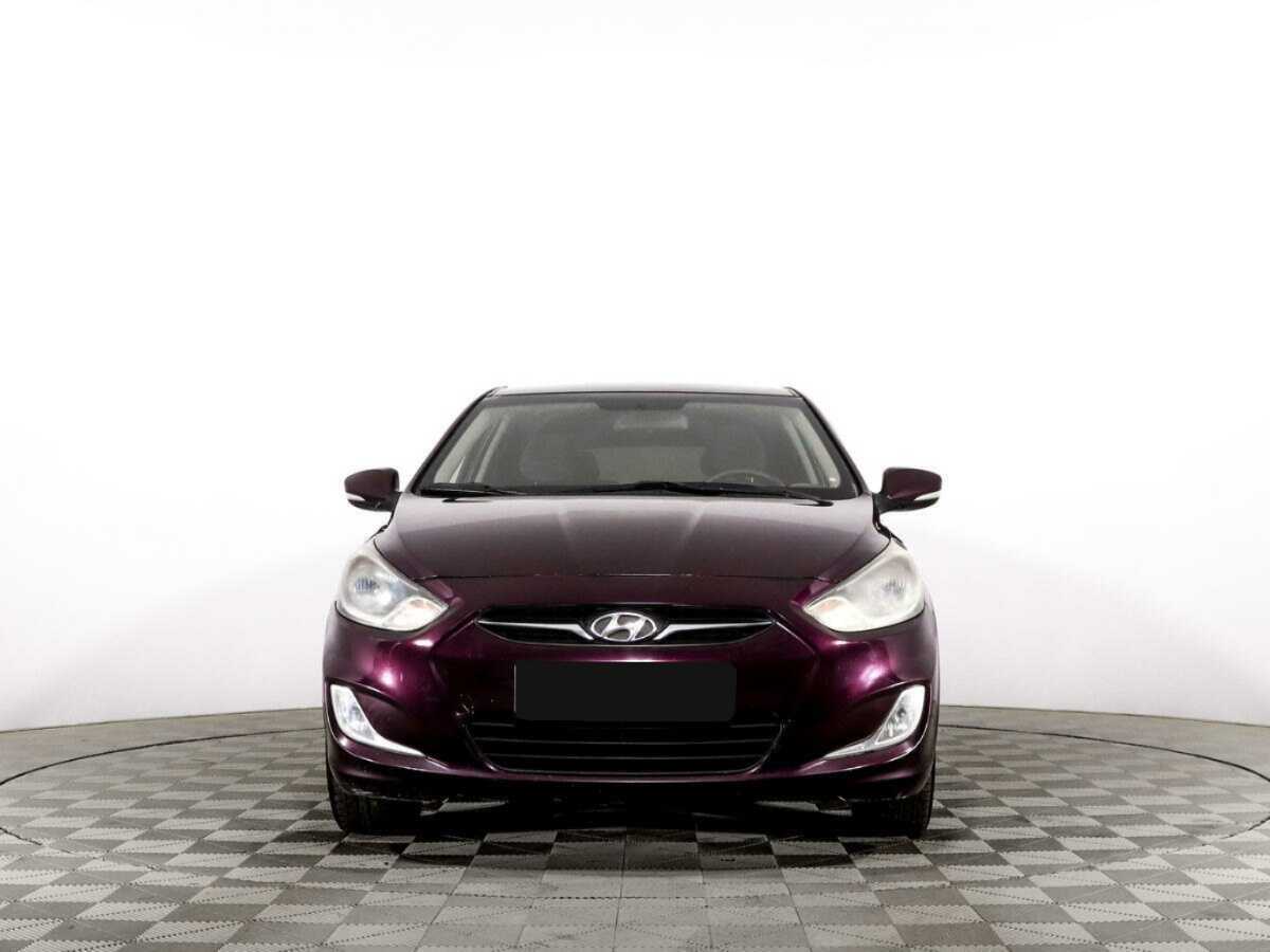 Купить Hyundai Solaris с пробегом. Фото: #1