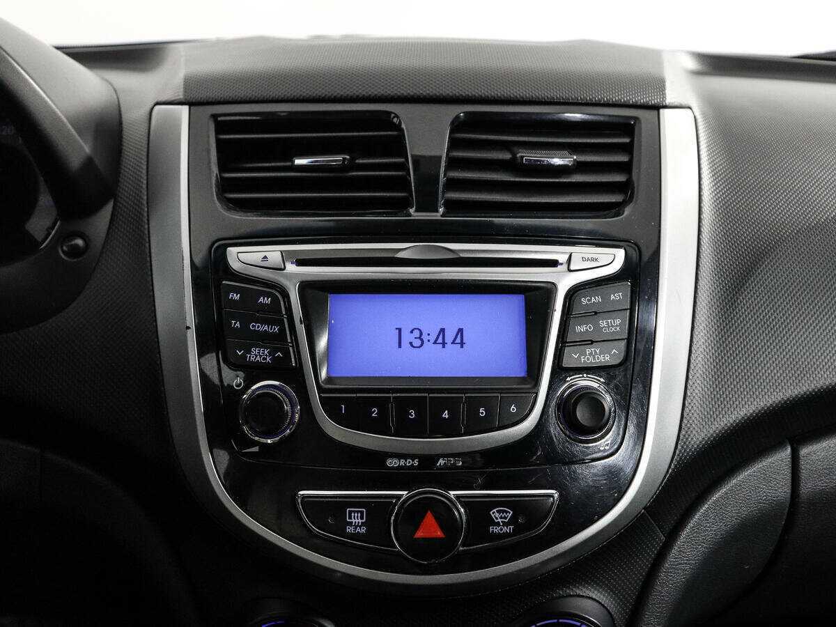 Купить Hyundai Solaris с пробегом. Фото: #12