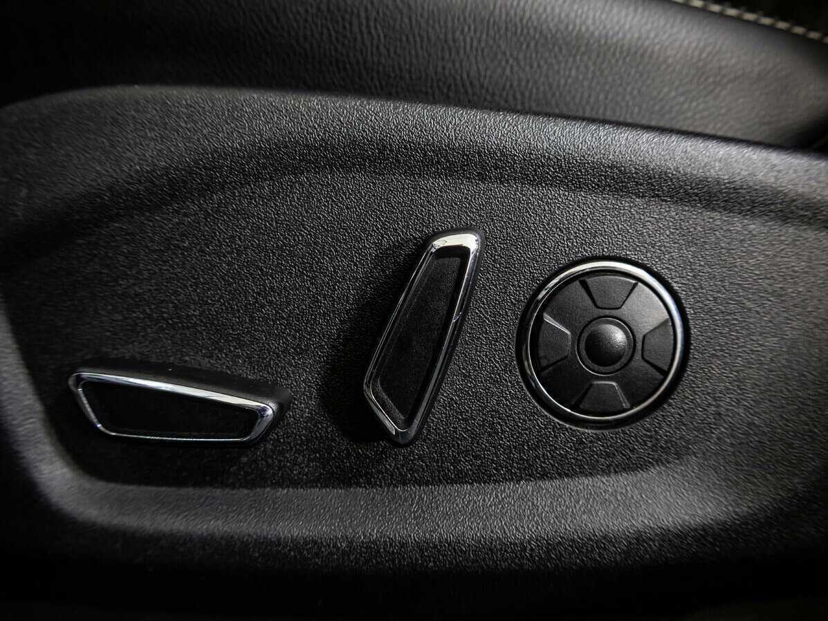 Купить Ford Explorer с пробегом. Фото: #11