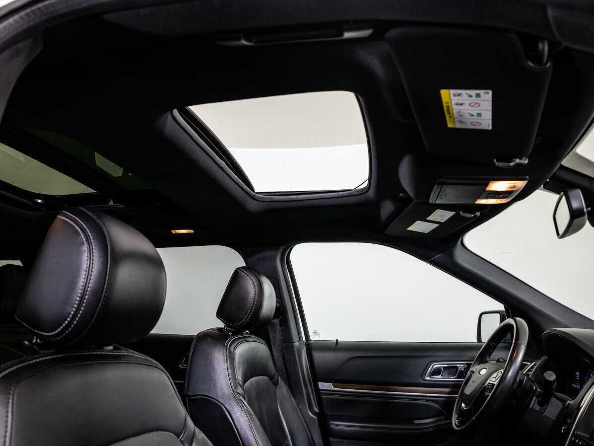 Купить Ford Explorer с пробегом. Фото: #15