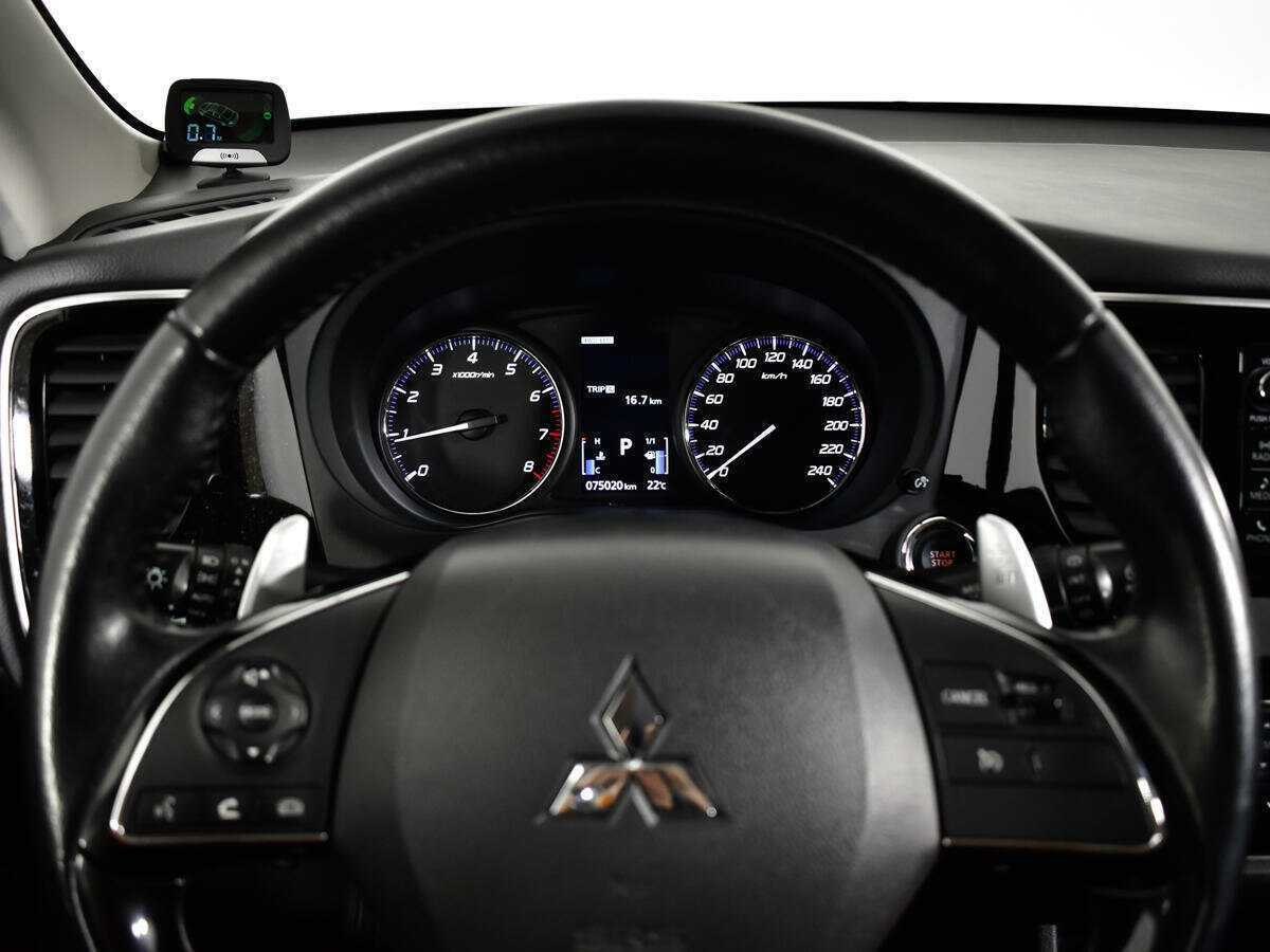 Купить Mitsubishi Outlander с пробегом. Фото: #9