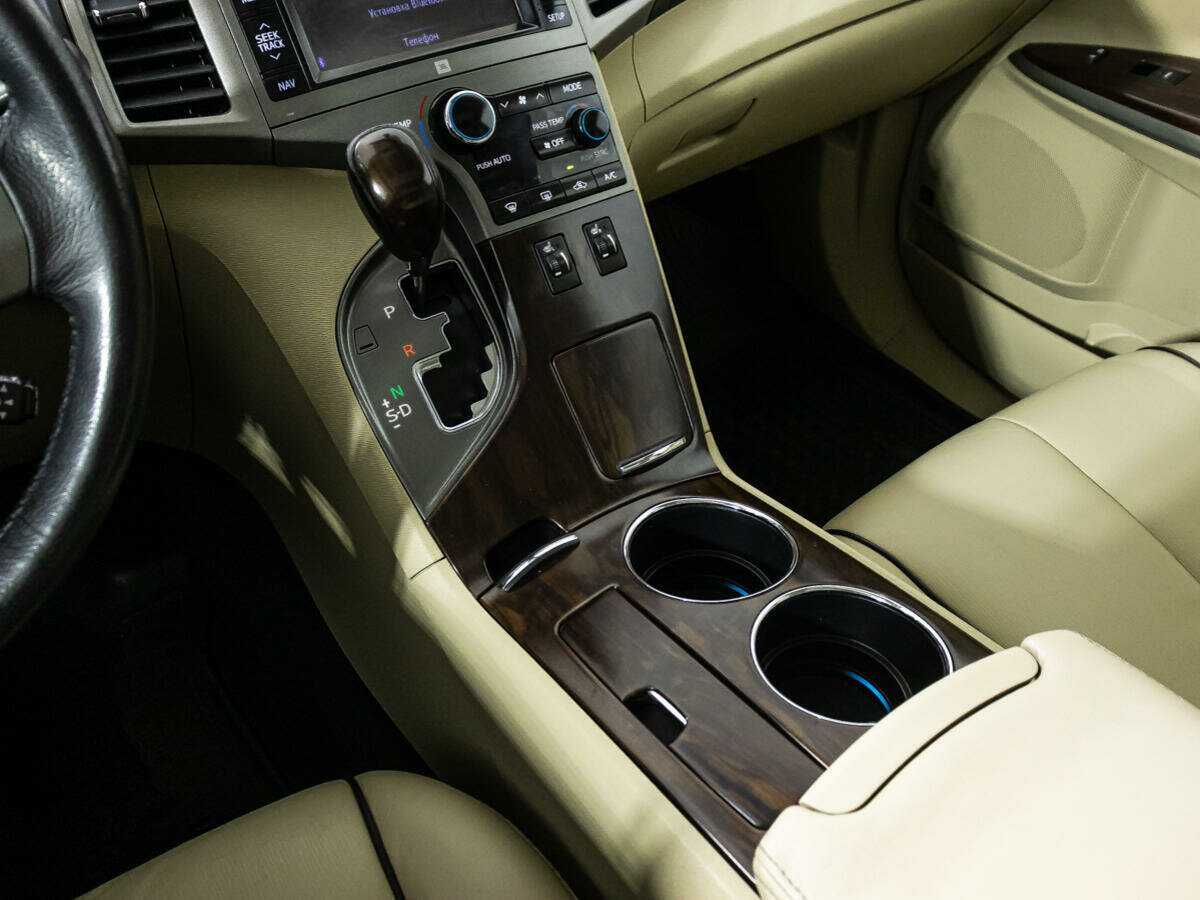 Купить Toyota Venza с пробегом. Фото: #14