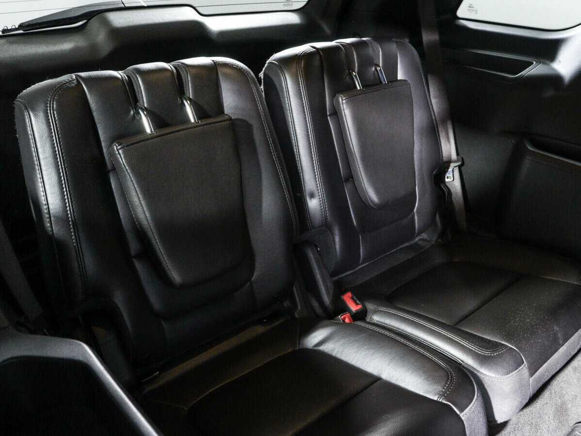Купить Ford Explorer с пробегом. Фото: #13