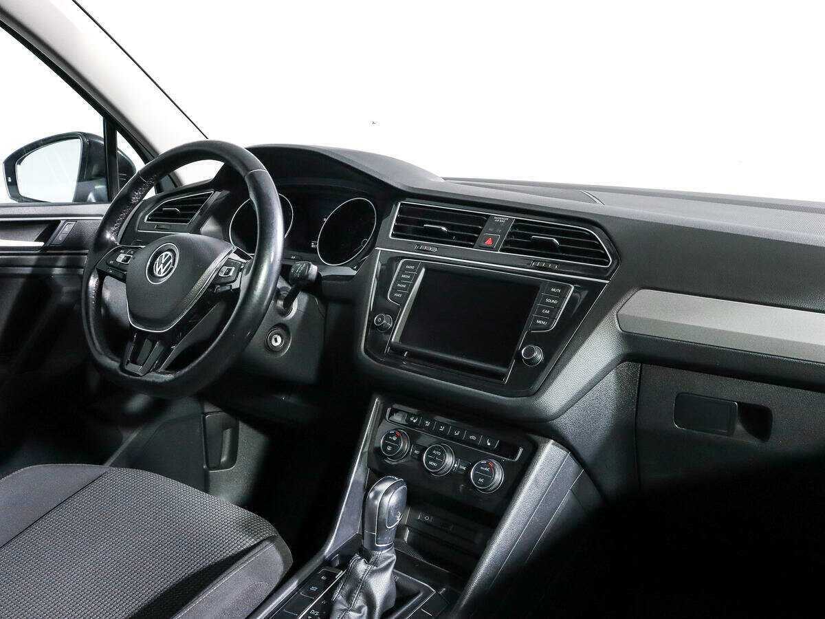 Купить Volkswagen Tiguan с пробегом. Фото: #8