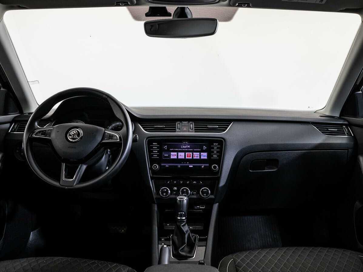 Купить Skoda Octavia с пробегом. Фото: #9