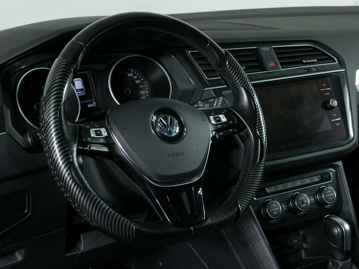Купить Volkswagen Tiguan с пробегом. Фото: #12