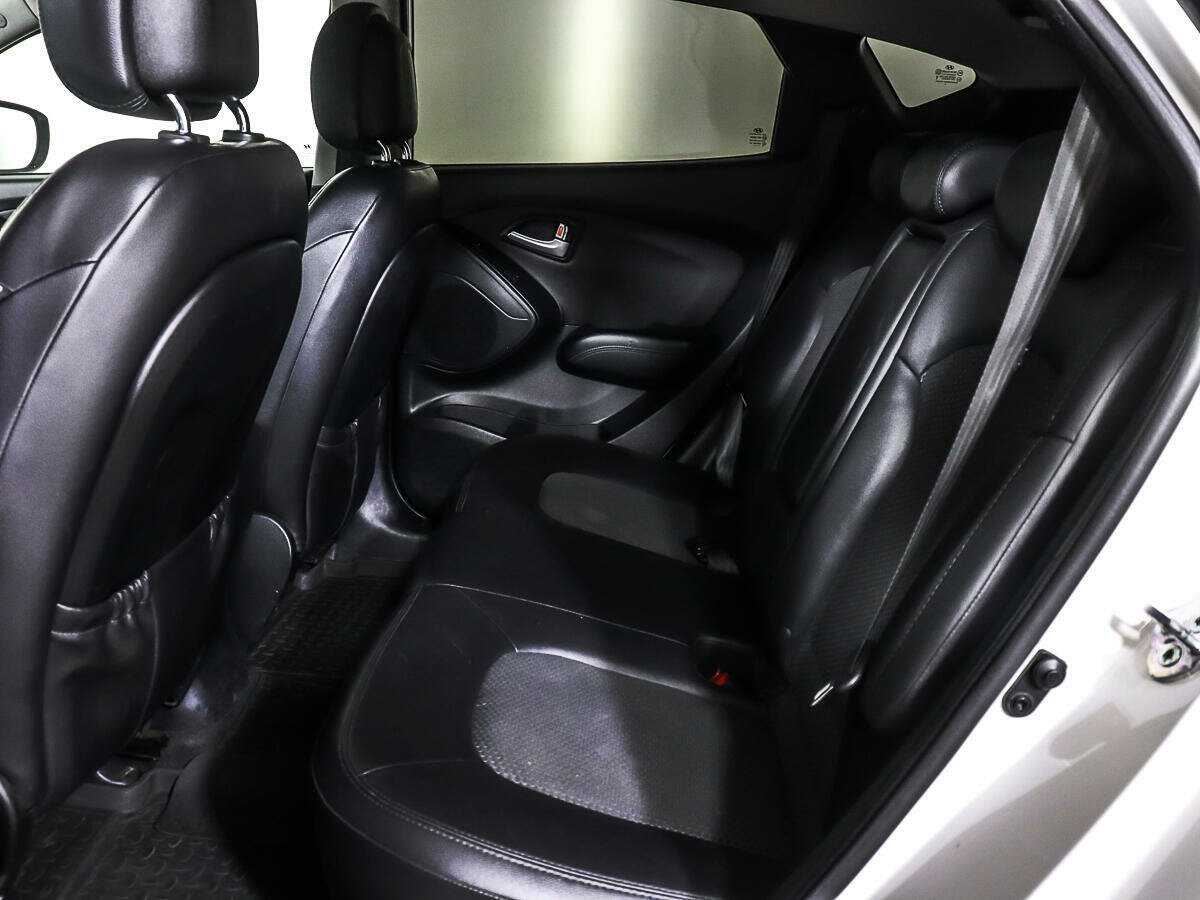 Купить Hyundai ix35 с пробегом. Фото: #8