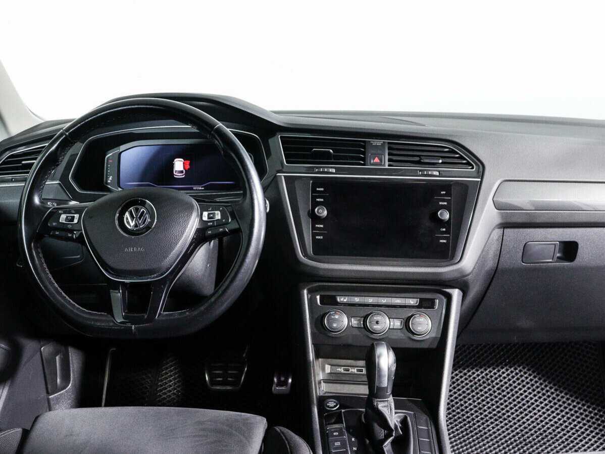 Купить Volkswagen Tiguan с пробегом. Фото: #11