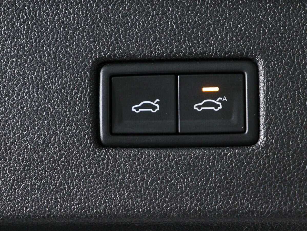 Купить Volkswagen Tiguan с пробегом. Фото: #15