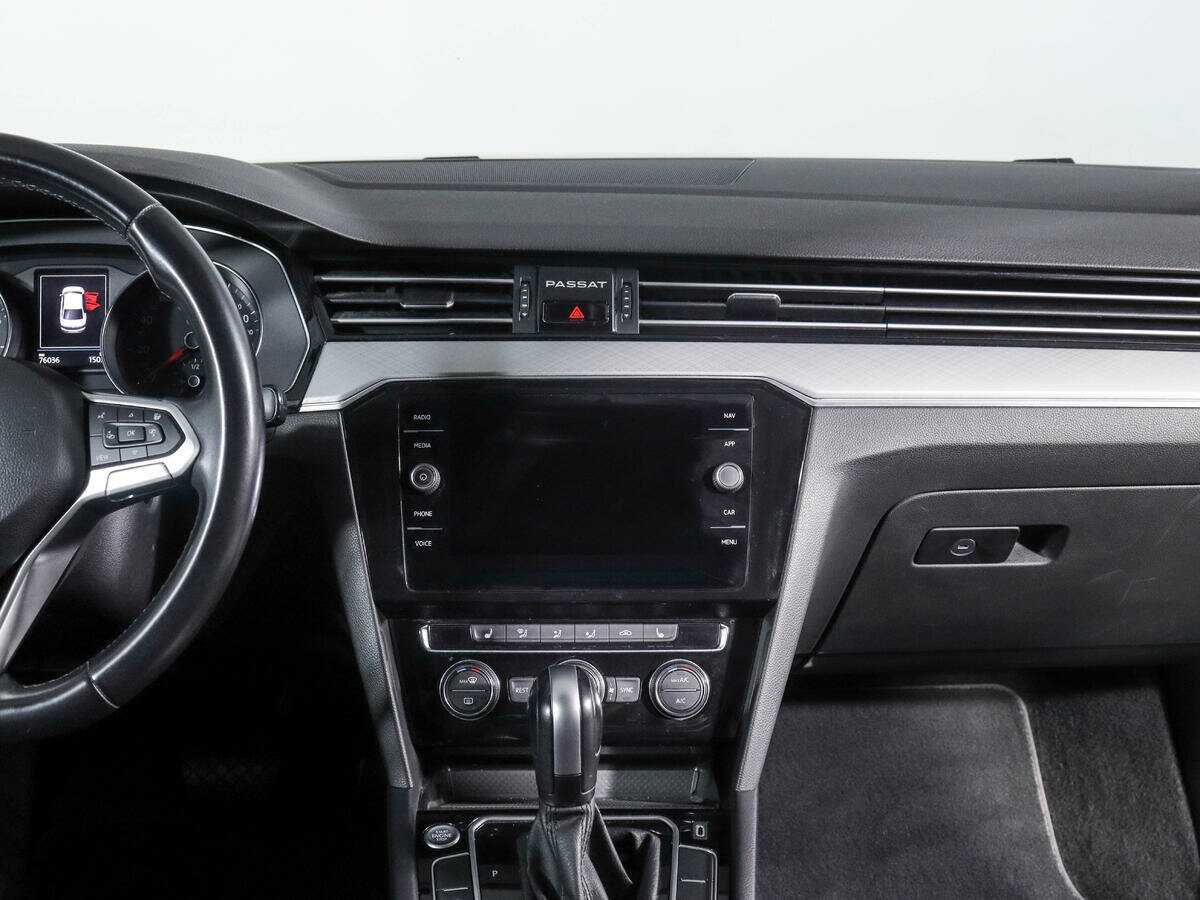 Купить Volkswagen Passat с пробегом. Фото: #12