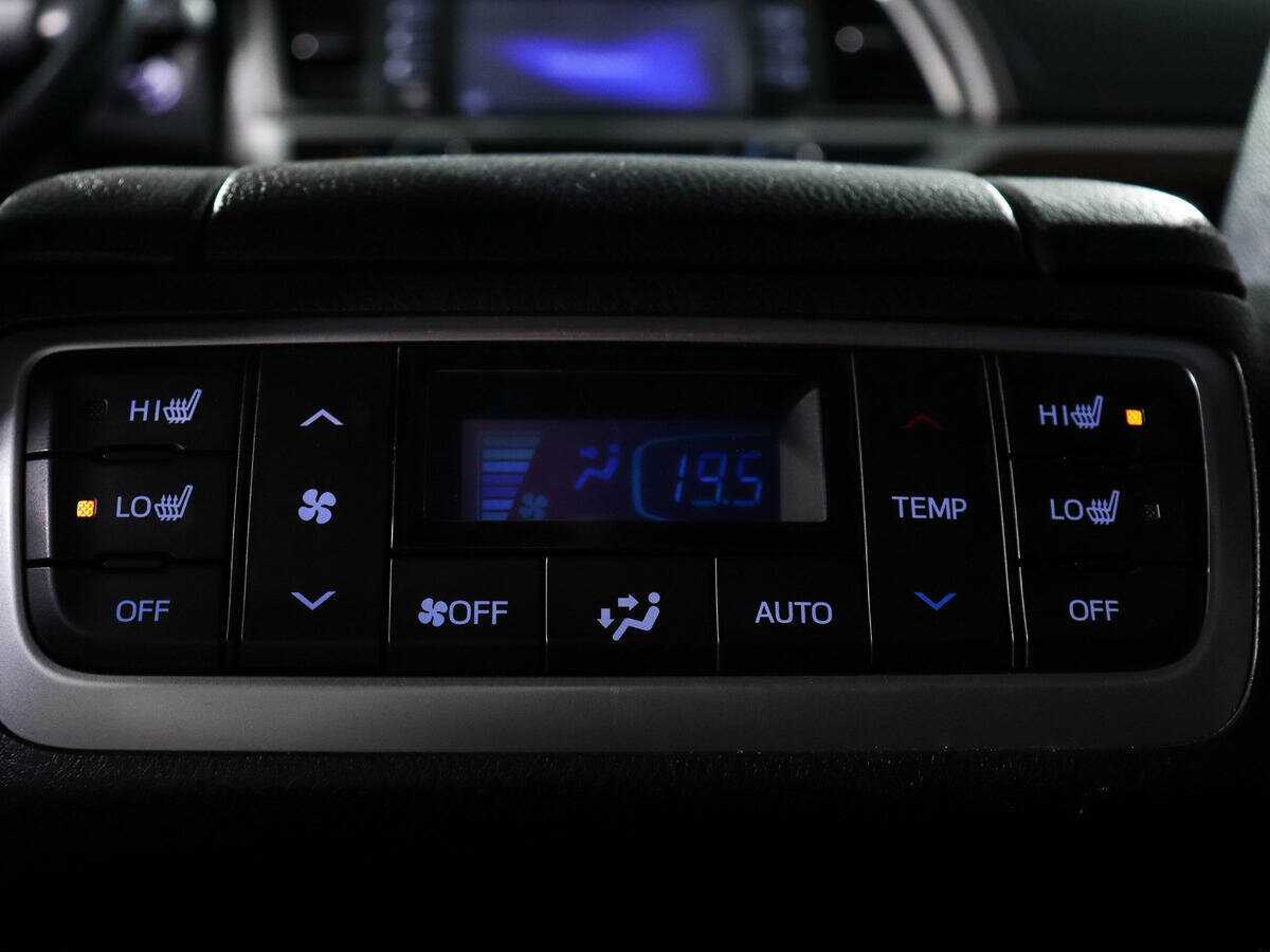 Купить Toyota Highlander с пробегом. Фото: #16