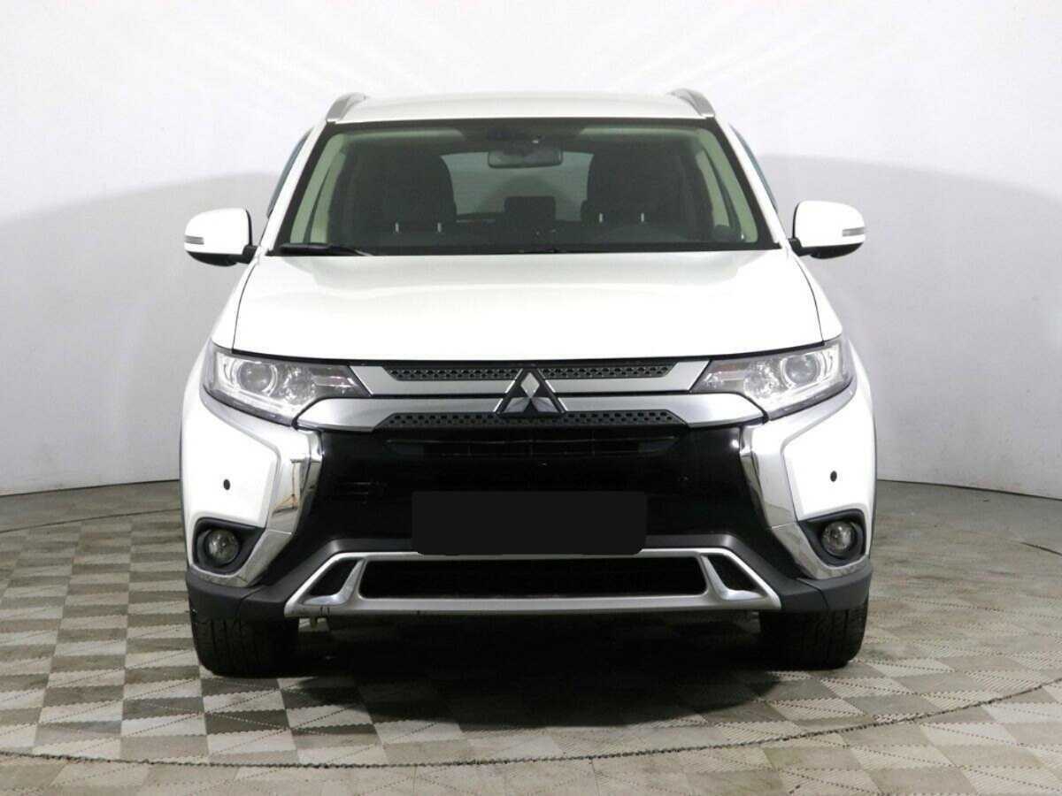 Купить Mitsubishi Outlander с пробегом. Фото: #1