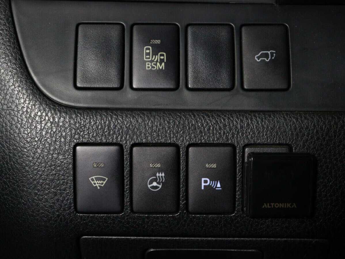 Купить Toyota Highlander с пробегом. Фото: #18