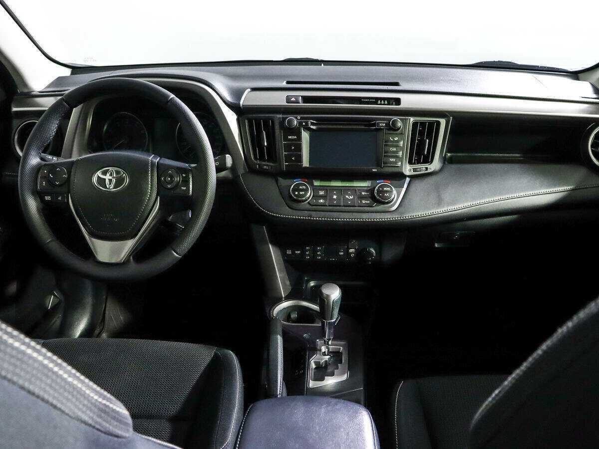 Купить Toyota RAV4 с пробегом. Фото: #9