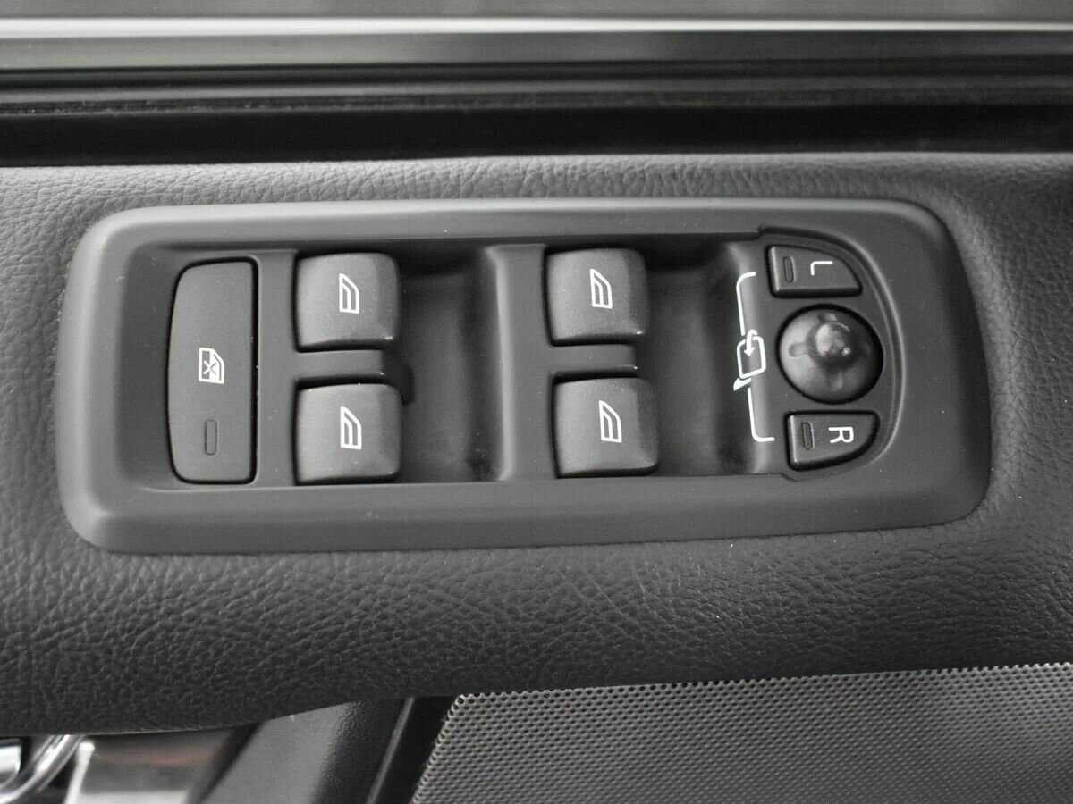 Купить Land Rover Discovery с пробегом. Фото: #18