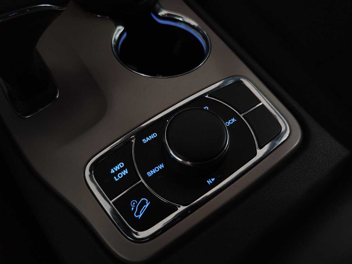 Купить Jeep Grand Cherokee с пробегом. Фото: #13