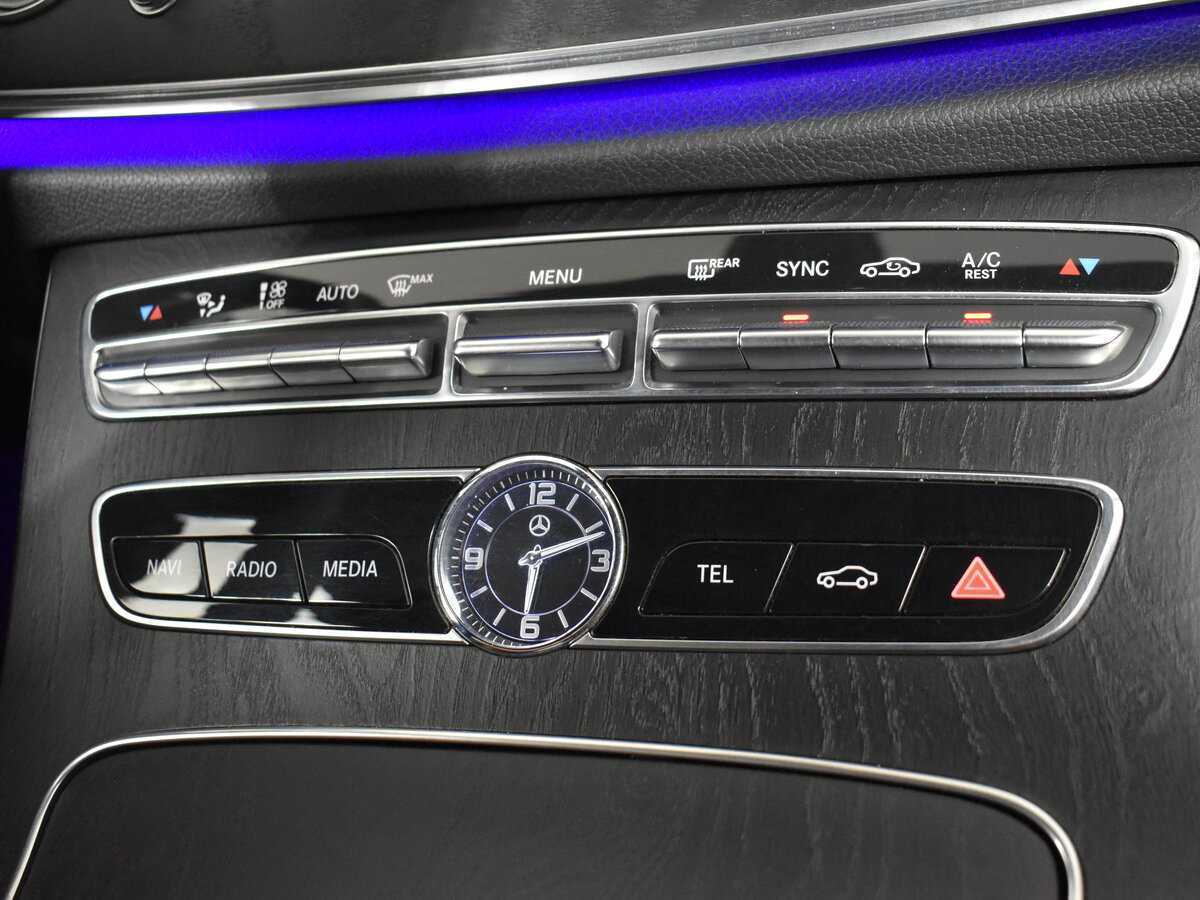 Купить Mercedes-Benz E-Класс с пробегом. Фото: #13