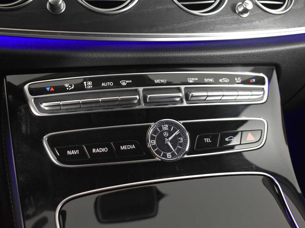 Купить Mercedes-Benz E-Класс с пробегом. Фото: #16