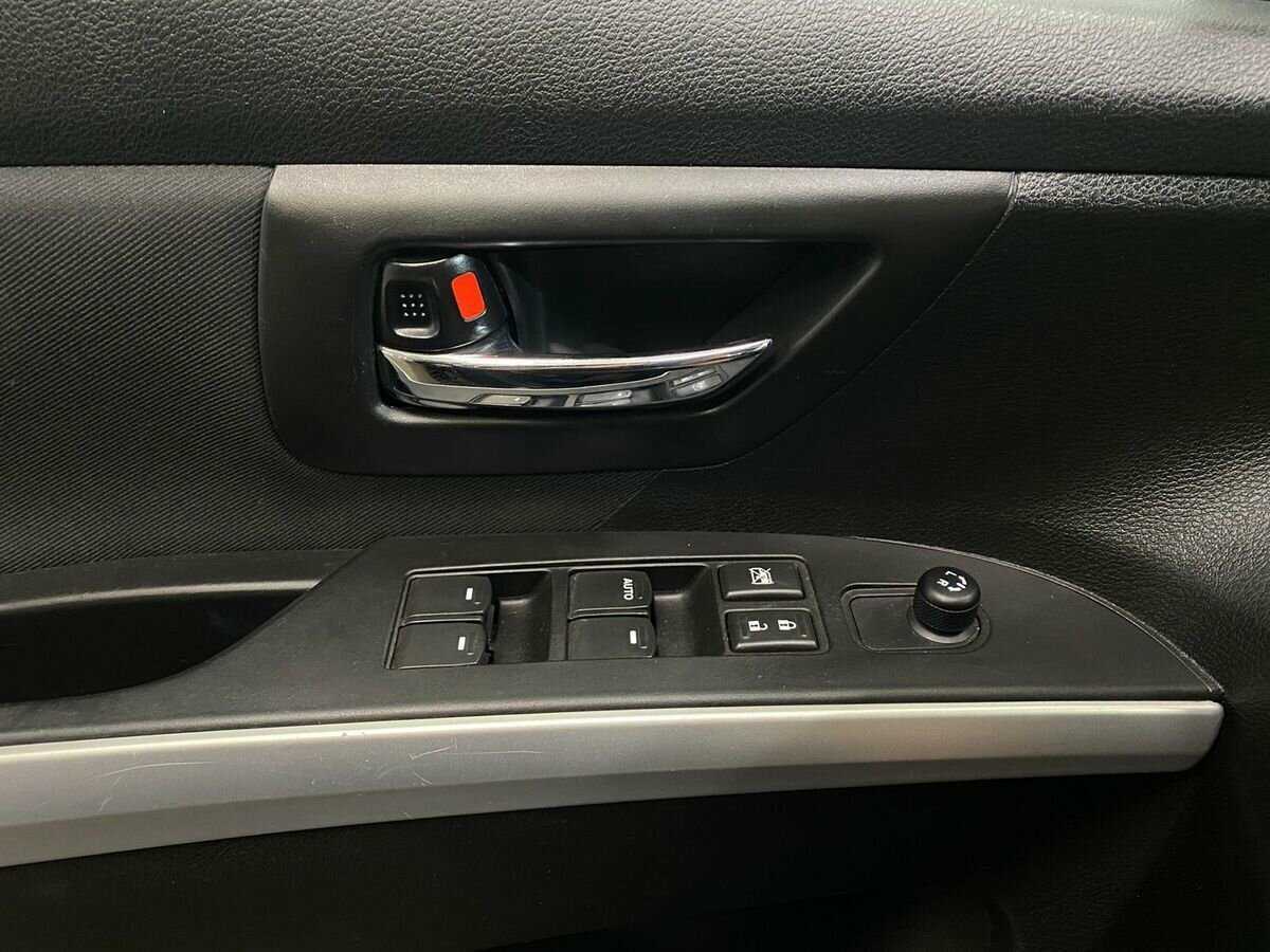 Продажа Б/У Сузуки С-Икс4. Фото: #15