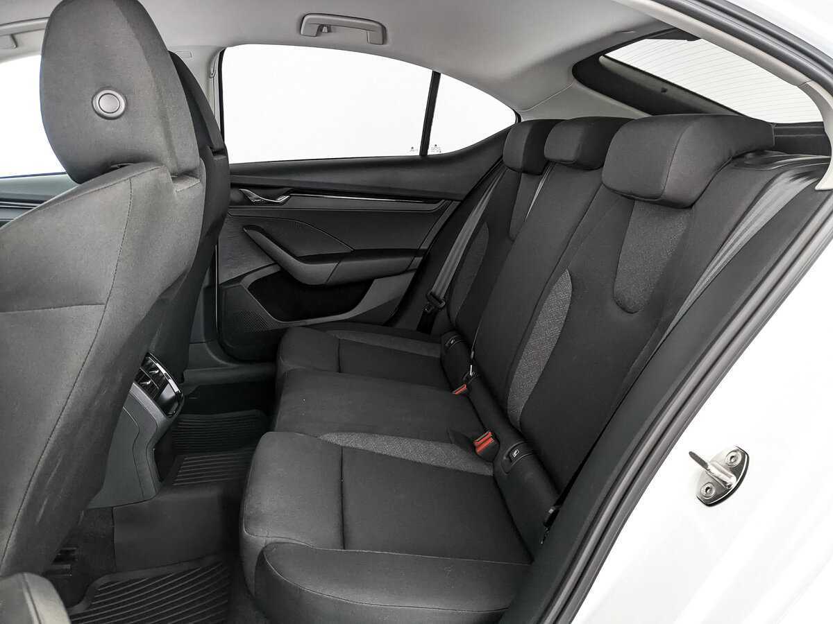 Купить Skoda Octavia с пробегом. Фото: #12