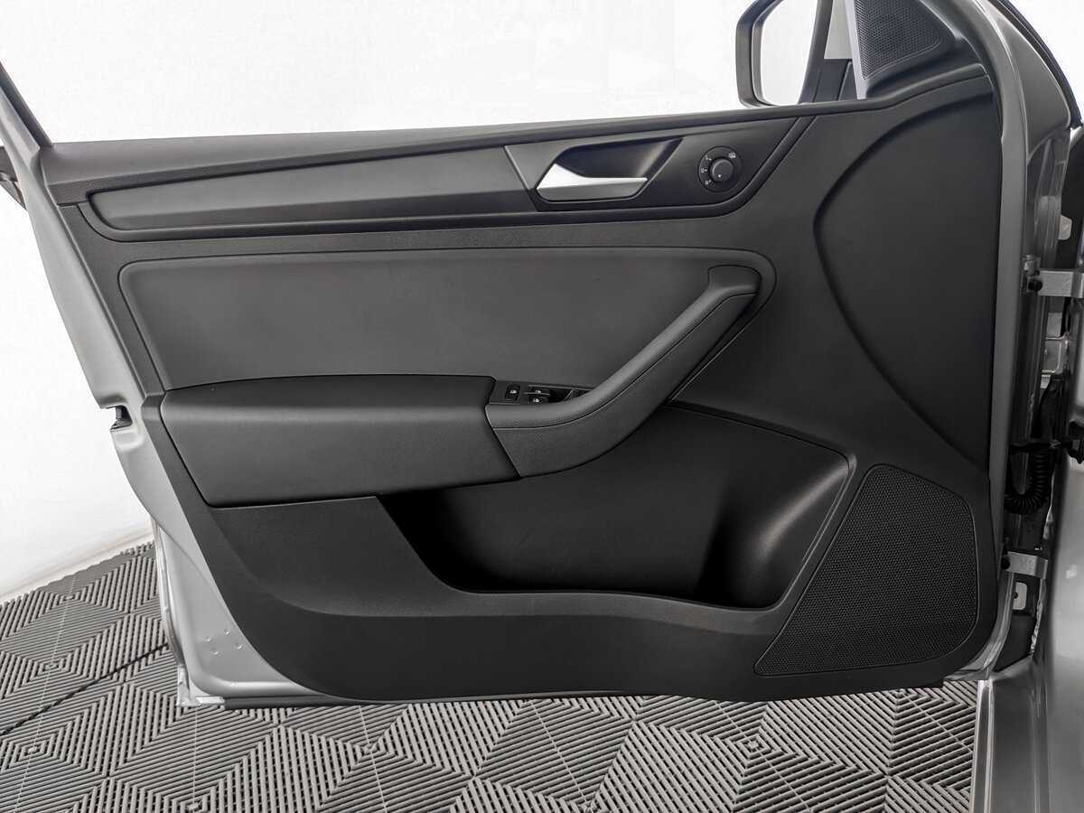 Купить Volkswagen Polo с пробегом. Фото: #14