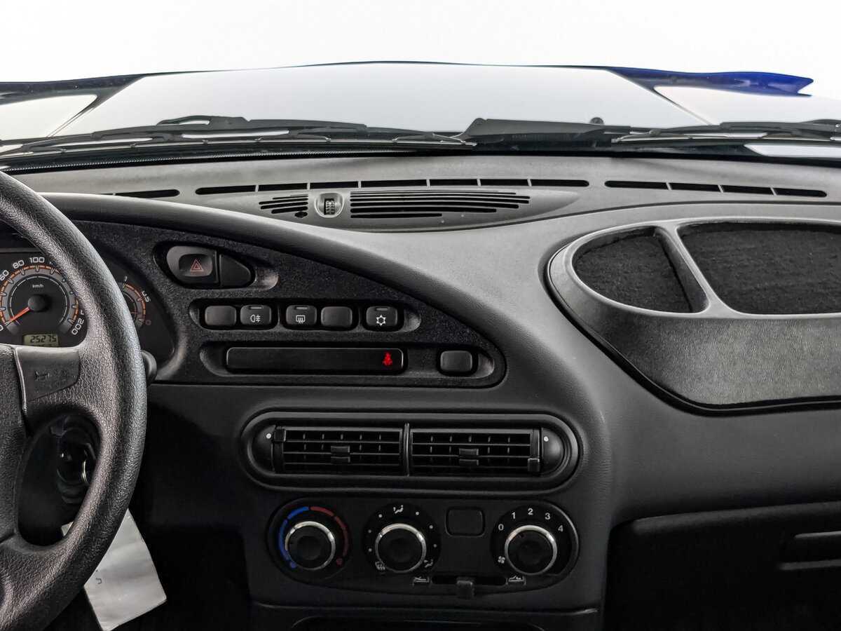 Купить Lada (ВАЗ) Niva с пробегом. Фото: #11